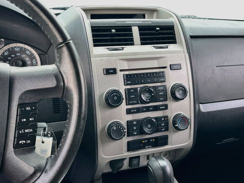 Used 2012 Ford Escape XLT FWD image 13