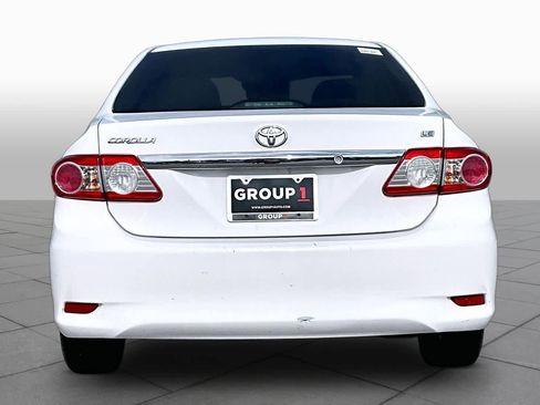 Used 2012 Toyota Corolla LE FWD image 4