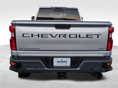Used 2021 Chevrolet Silverado 2500 LTZ w/ LTZ Convenience Package image 7