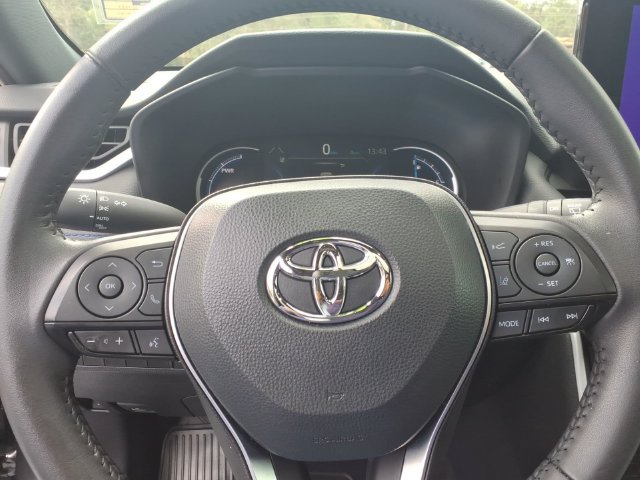 Used 2024 Toyota RAV4 XSE AWD/4WD image 20