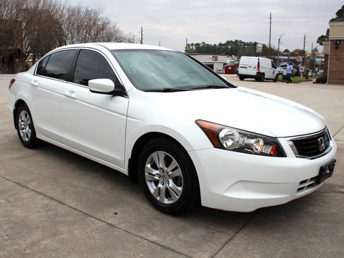 Used 2008 Honda Accord LX-P image 2