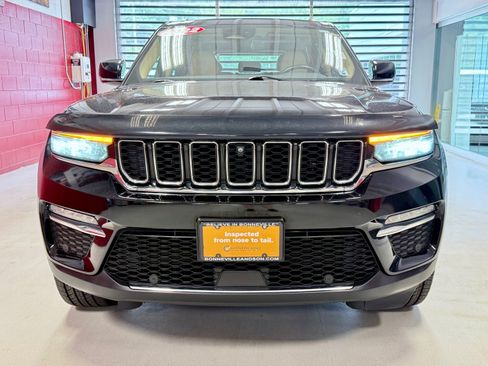 Used 2022 Jeep Grand Cherokee Limited w/ Luxury Tech Group II AWD/4WD image 12