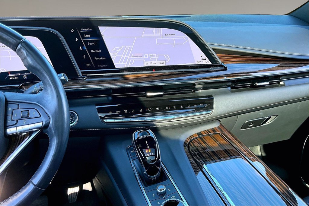 Certified 2023 Cadillac Escalade Premium Luxury w/ LPO, Floor Liner Package AWD/4WD image 6