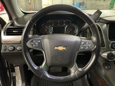 Used 2019 Chevrolet Suburban LT image 14