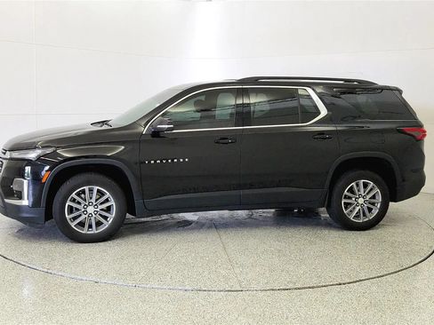 Used 2023 Chevrolet Traverse LT FWD image 4
