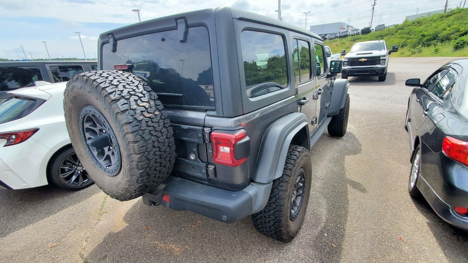 Used 2022 Jeep Wrangler Unlimited Rubicon w/ Xtreme Recon 35" Tire Package AWD/4WD image 9