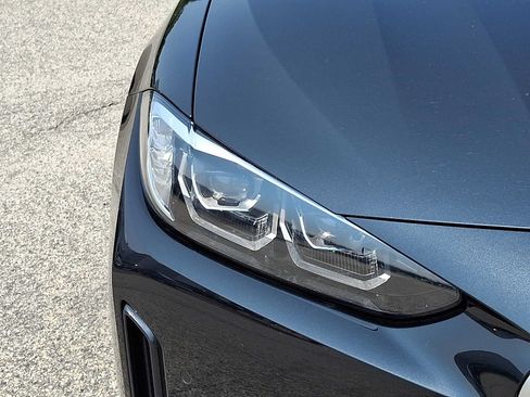 Used 2023 BMW i4 eDrive35 w/ Premium Package RWD image 9