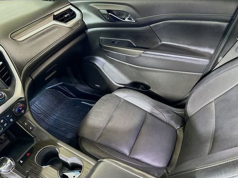 Used 2019 GMC Acadia SLT FWD image 22