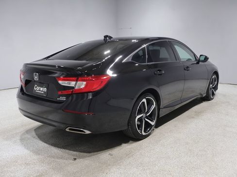 Used 2022 Honda Accord Sport image 2
