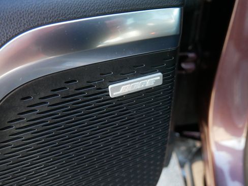 Used 2024 Chevrolet Traverse RS FWD image 25