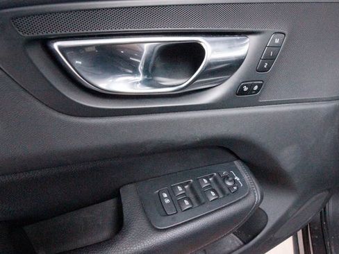 Used 2022 Volvo XC60 T8 Inscription Expression image 19