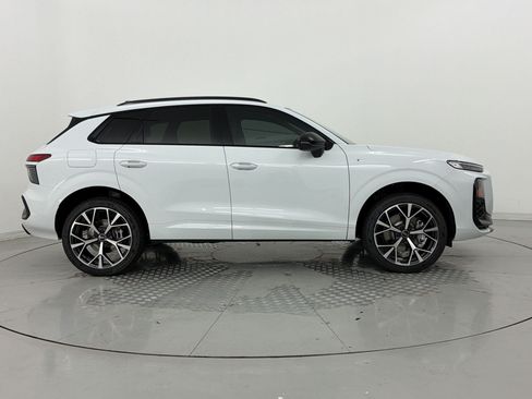 New 2026 Audi Q3 quattro 2.0T AWD/4WD image 8
