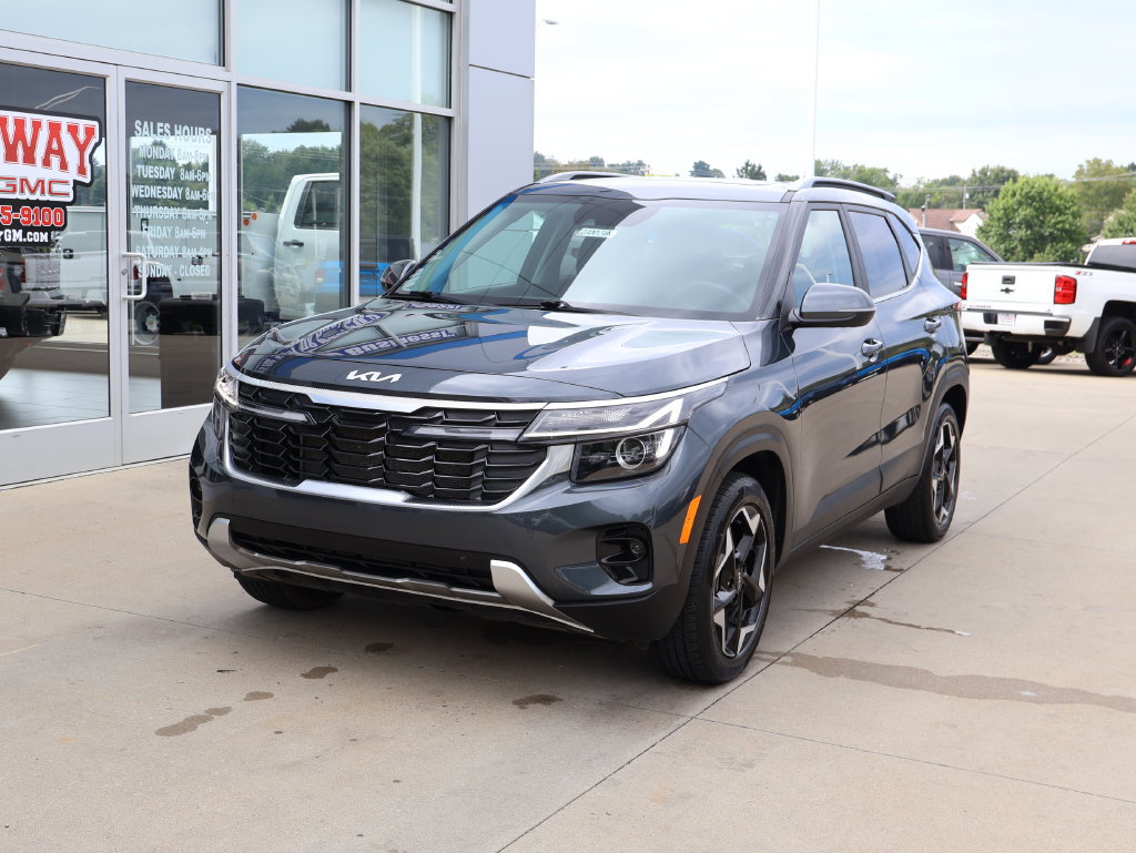Used 2024 Kia Seltos EX AWD/4WD image 6