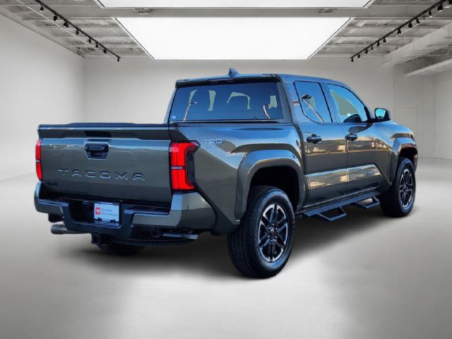 Used 2025 Toyota Tacoma TRD Sport AWD/4WD image 6