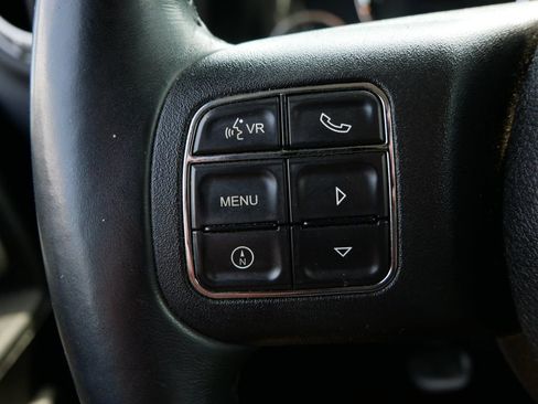Used 2013 Jeep Wrangler Unlimited Rubicon w/ Connectivity Group AWD/4WD image 19