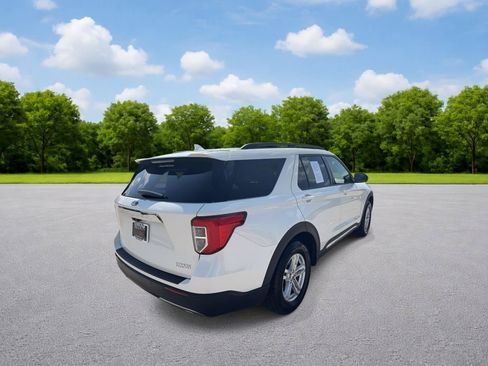 Used 2023 Ford Explorer XLT w/ Equipment Group 202A RWD image 6