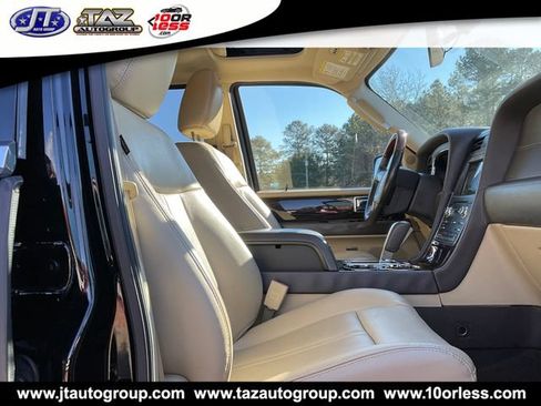 Used 2017 Lincoln Navigator Reserve AWD/4WD image 15
