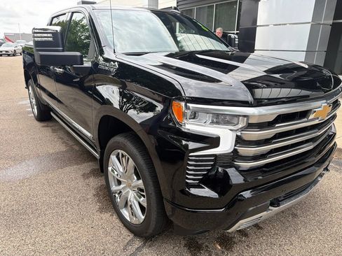 Used 2026 Chevrolet Silverado 1500 High Country w/ High Country Premium Package AWD/4WD image 11