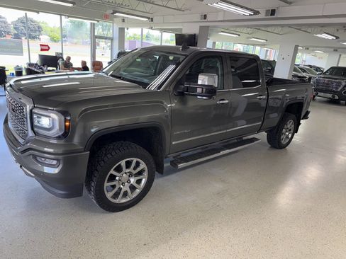 Used 2017 GMC Sierra 1500 Denali AWD/4WD image 5