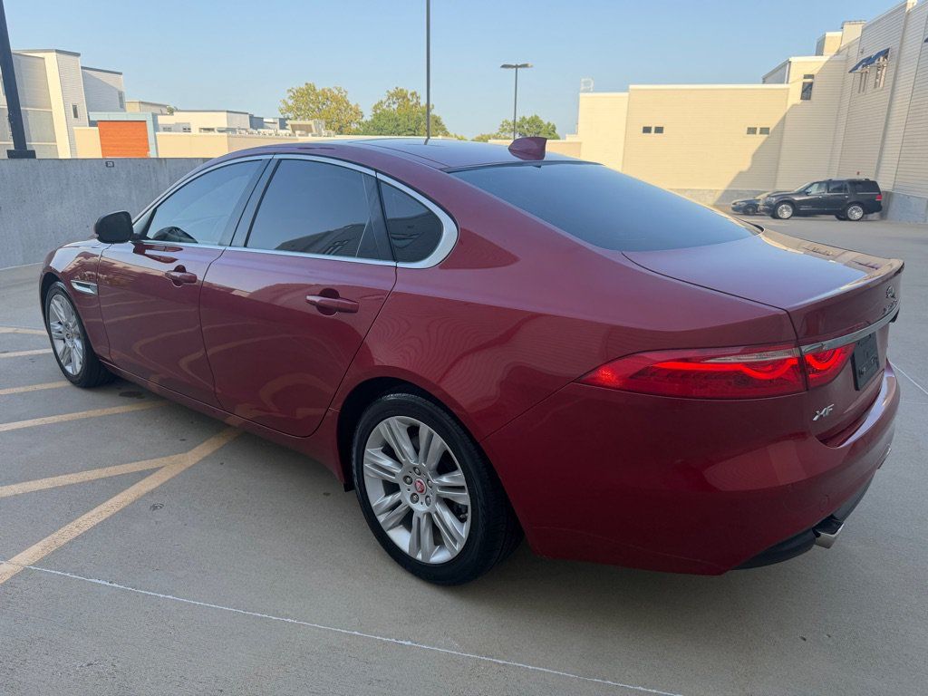 Used 2017 Jaguar XF Premium RWD image 5