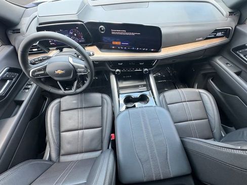 Used 2025 Chevrolet Tahoe High Country RWD image 20