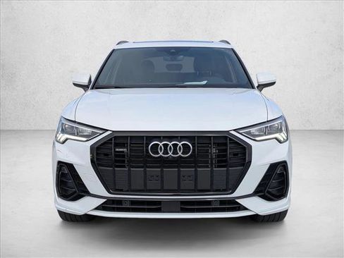Used 2023 Audi Q3 2.0T Premium Plus image 2