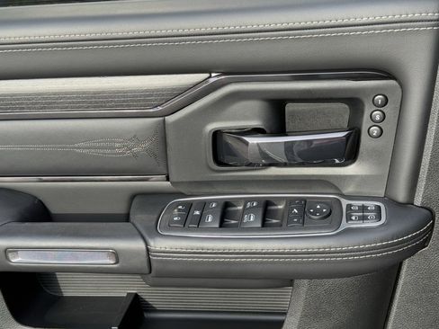 Used 2024 RAM 2500 Limited image 23