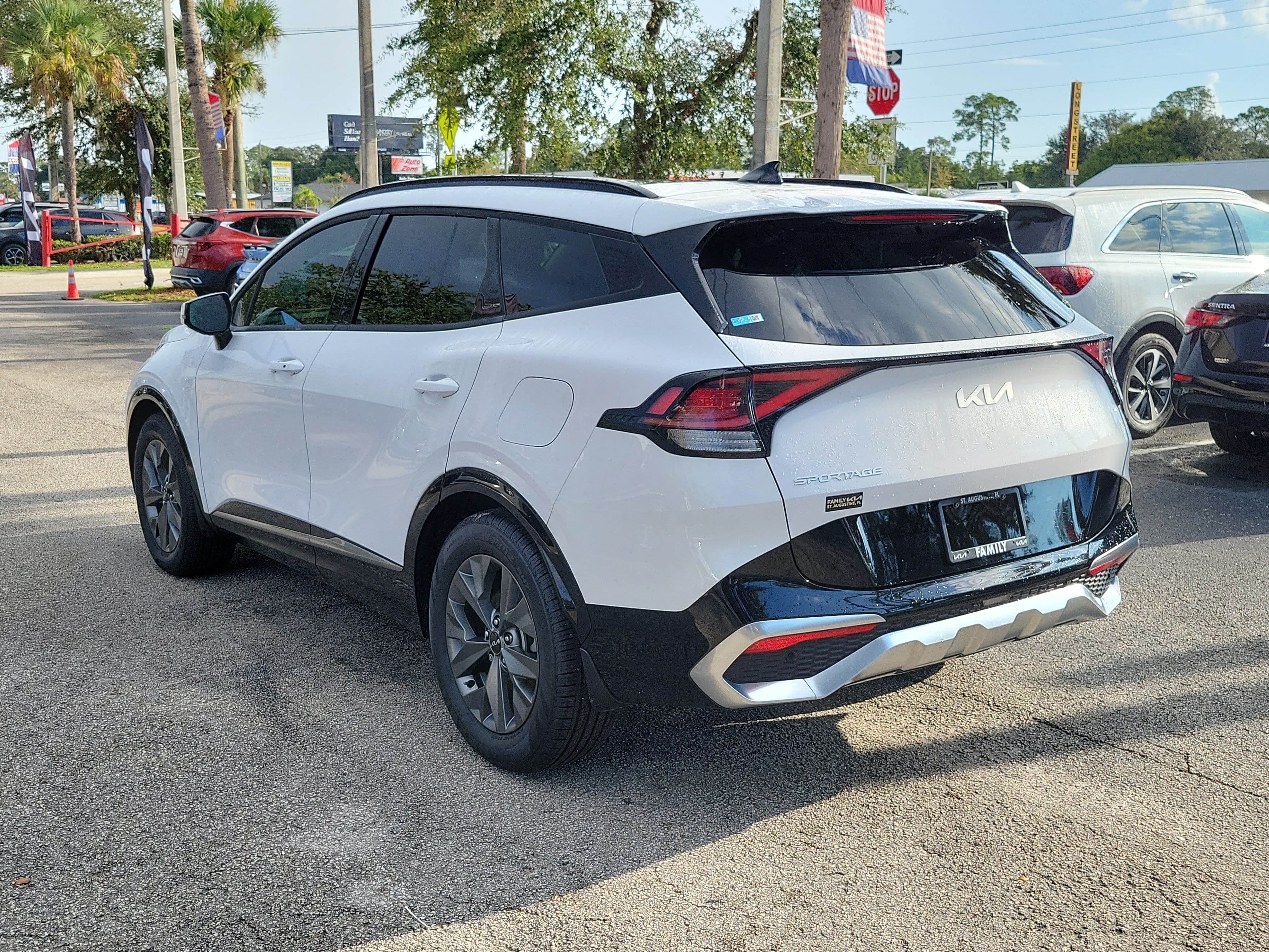 Certified 2024 Kia Sportage SX FWD image 4
