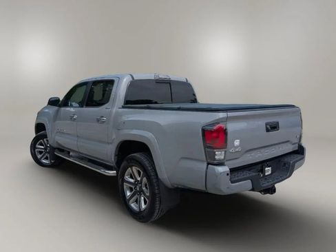 Used 2018 Toyota Tacoma Limited AWD/4WD image 9