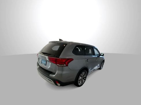 Used 2020 Mitsubishi Outlander SE AWD/4WD image 8