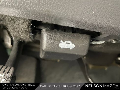 Used 2013 Dodge Challenger R/T image 28