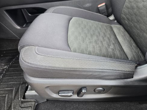 Used 2022 Nissan Pathfinder SV image 27