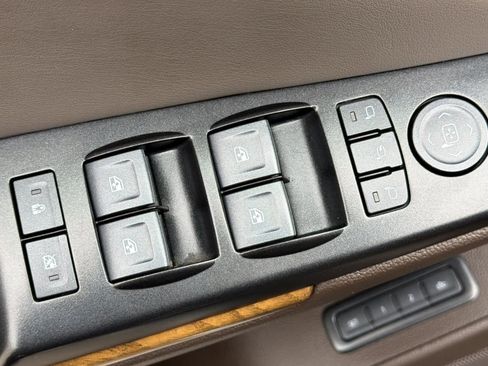 Used 2020 GMC Yukon Denali image 13