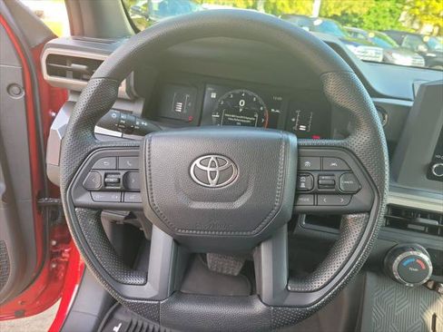 Certified 2026 Toyota Tacoma SR5 AWD/4WD image 19