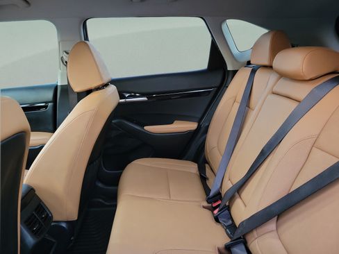 Certified 2024 Kia Seltos EX FWD image 7