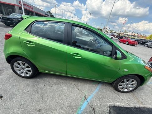 Used 2013 MAZDA MAZDA2 Touring FWD image 2