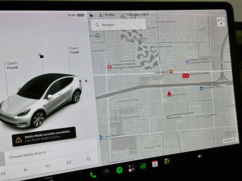 Used 2021 Tesla Model Y Long Range AWD/4WD image 21