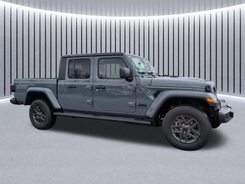 New 2026 Jeep Gladiator Sport AWD/4WD image 3
