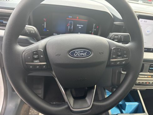 New 2025 Ford Maverick XLT FWD image 8