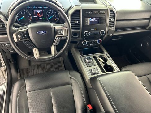 Used 2018 Ford Expedition XLT w/ Equipment Group 201A AWD/4WD image 12