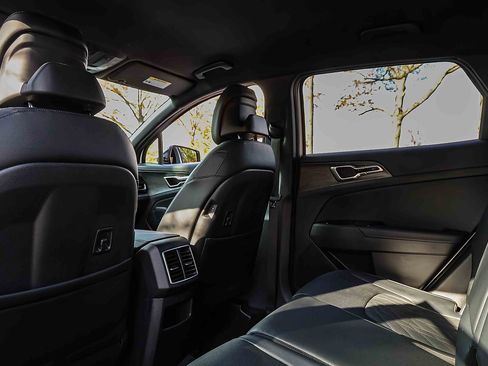 Certified 2025 Kia Sportage X-Line image 22