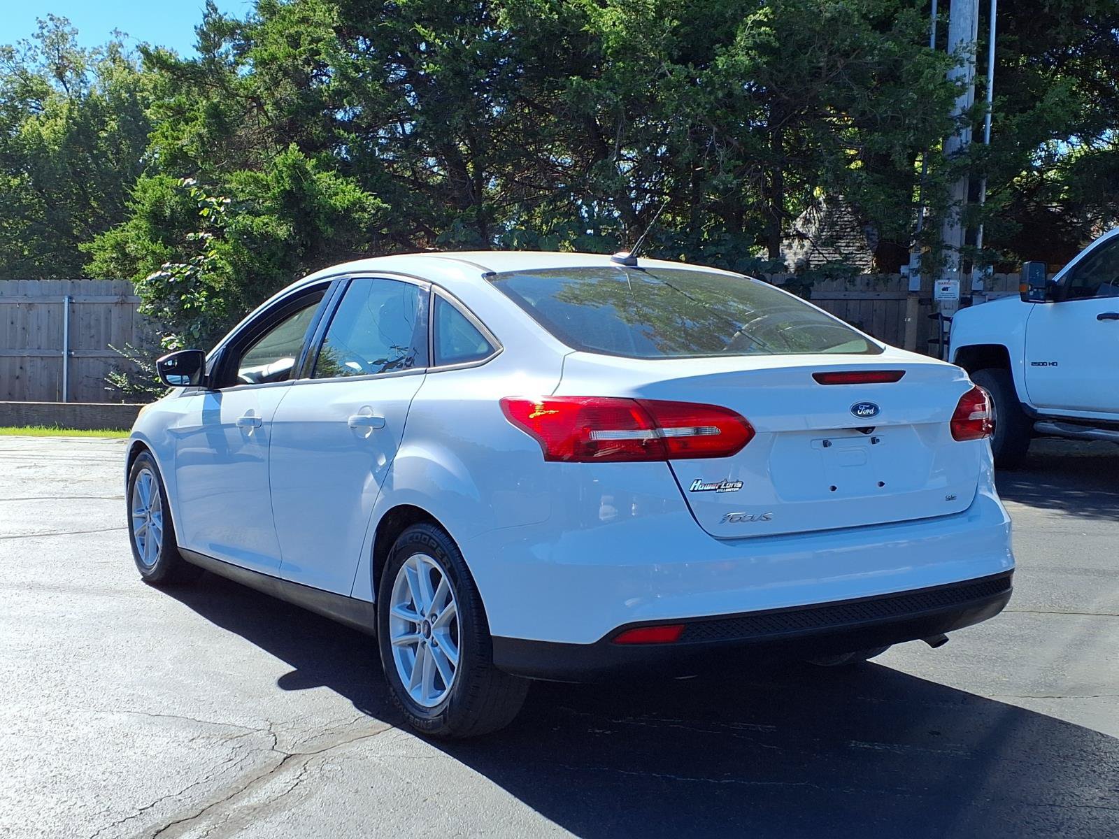 Used 2018 Ford Focus SE FWD image 3