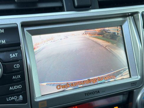 Used 2010 Toyota 4Runner Limited image 25