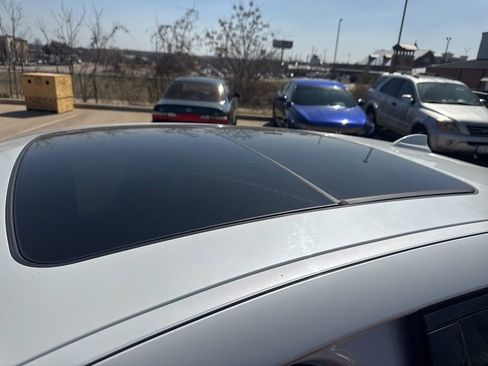 Used 2021 BMW X6 M50i w/ Executive Package image 13