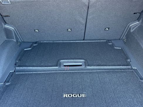 New 2026 Nissan Rogue Platinum w/ Tech Package AWD/4WD image 18