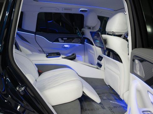 New 2026 Mercedes-Benz Maybach GLS 600 4MATIC image 21