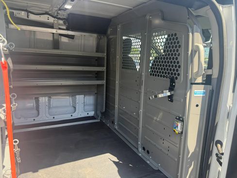 Used 2018 Ford Transit 150 130 Low Roof RWD image 24