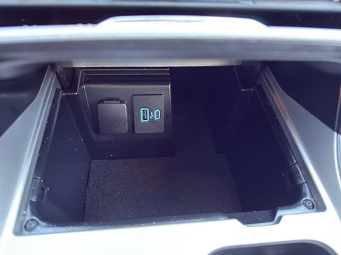 Used 2022 Ford Explorer Limited w/ Hybrid Equipment Group 310A image 20