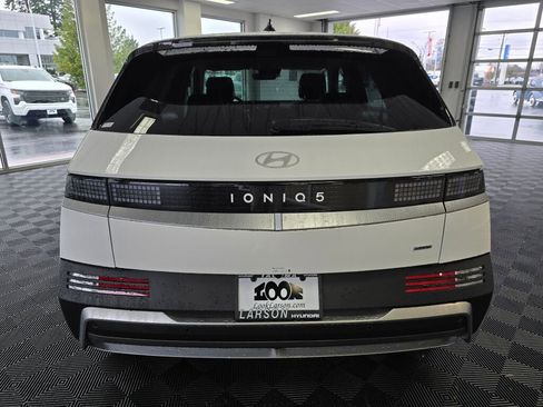 New 2026 Hyundai Ioniq 5 SEL image 5