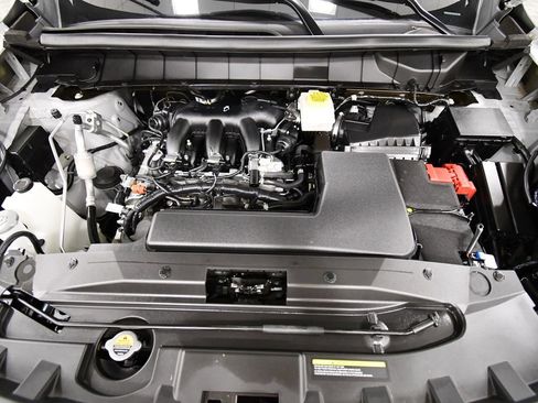 Used 2024 Nissan Pathfinder Rock Creek AWD/4WD image 12
